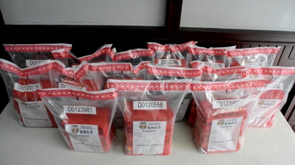 DNCD decomisa 89 paquetes presumiblemente de cocaína en Oviedo