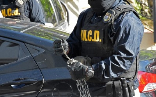 Condenan a 15 y 10 años  de reclusión a un colombiano y a un dominicano apresados con 597 paquetes de cocaina