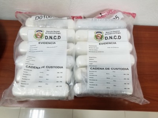 Decomisan 12 paquetes de cocaína en aeropuerto Internacional de Punta Cana