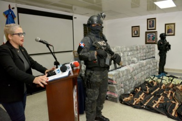 Agentes de la DNCD incautan 945 paquetes de cocaína en el Puerto Multimodal Caucedo