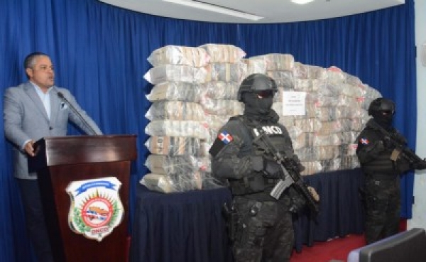DNCD ocupa 395 paquetes presumiblemente cocaína en costa de San Pedro de Macorís
