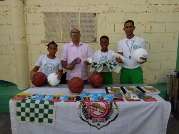 Centro docente de San José Obrero en Santo Domingo Este recibe amplio Festival Deportivo y Preventivo