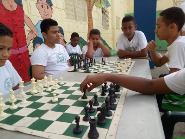 DNCD lleva prevención y deporte a Colegio San José Obrero de Santo Domingo Este