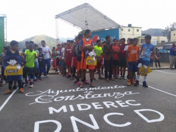 Municipio de Constanza recibe amplio festival deportivo y prevención de la DNCD