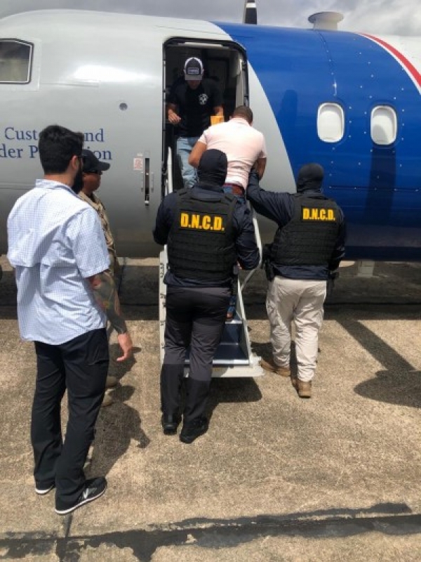 Extraditan a Puerto Rico dominicano acusado de tentativa de homicidio, secuestro y porte ilegal de armas