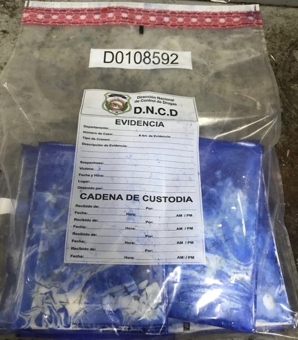 Apresan en el AILA mujer intento llevar cuatro kilos de cocaína a España